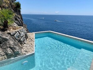 Outdoor pool, a heated pool - VILLA LE BASTE (Furore)