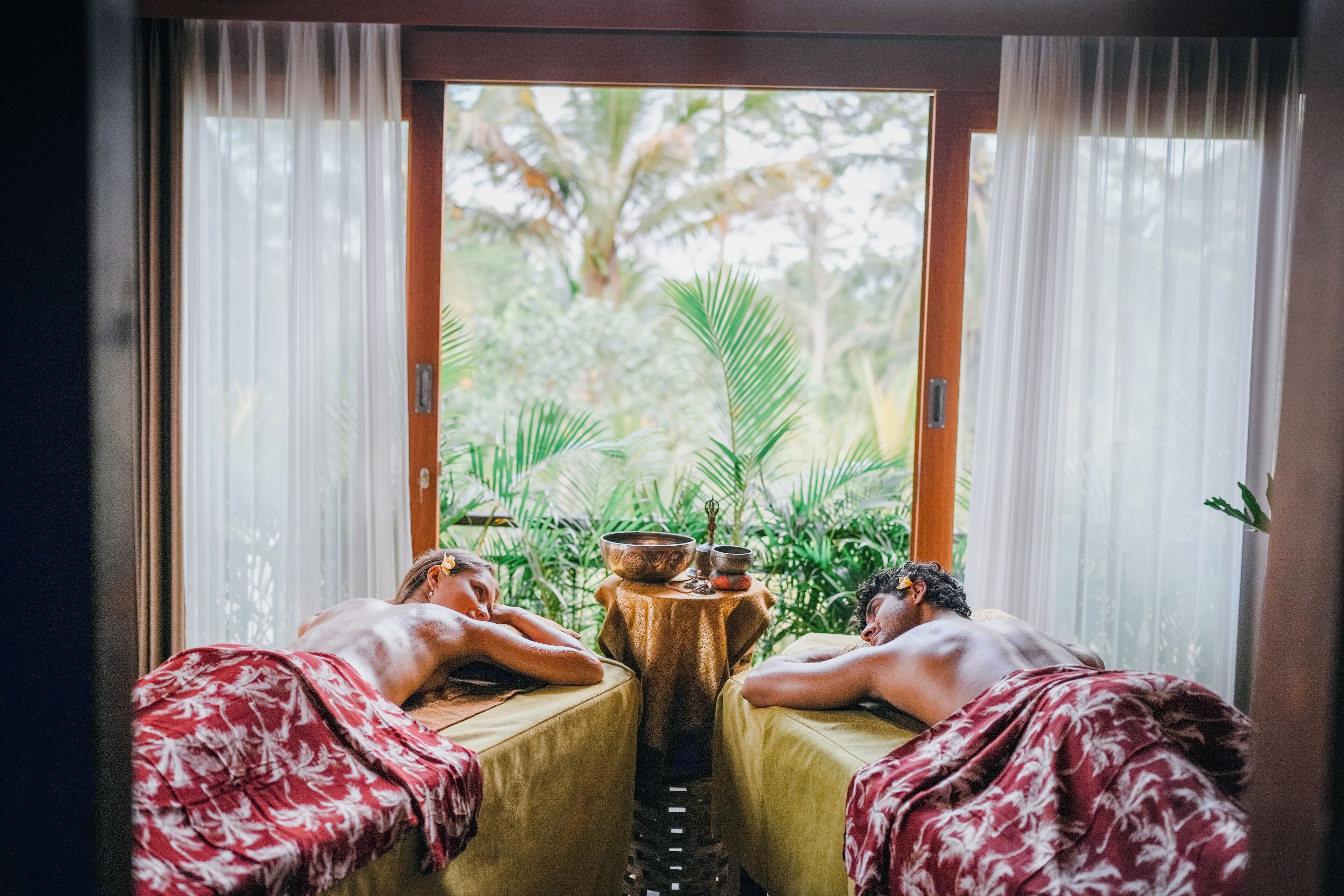 Couples treatment rooms, body treatments, aromatherapy