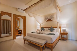 Comfort Villa, 2 Bedrooms, Pool View | Premium bedding, desk, laptop workspace, soundproofing