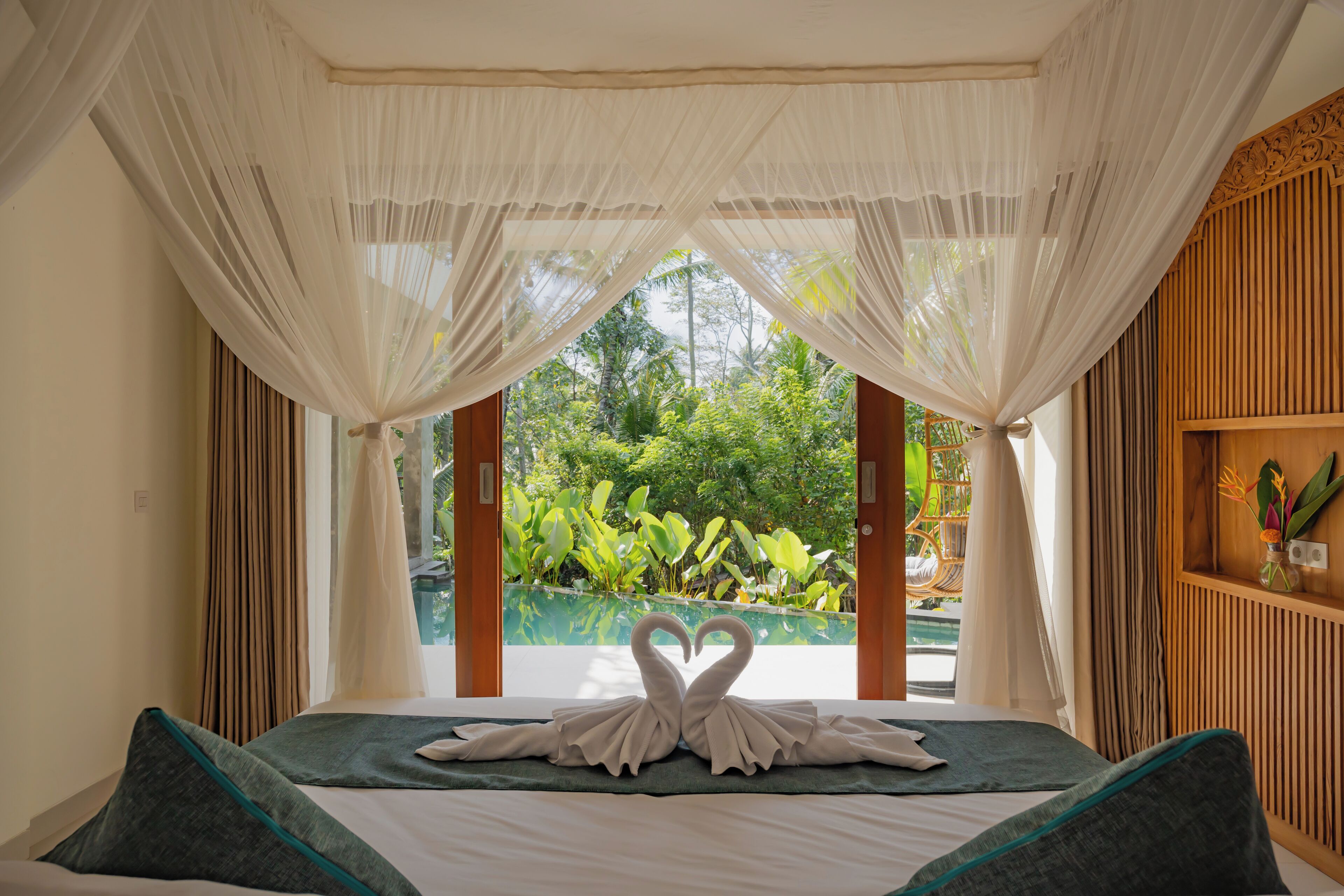 Premium bedding, desk, laptop workspace, soundproofing