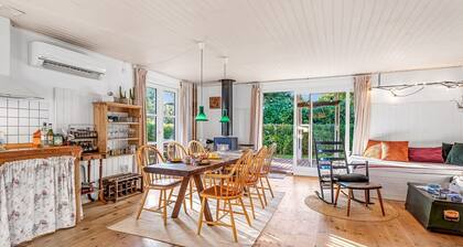 "Heraldine" - 400m from the sea by Interhome