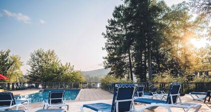 Lakeside Suite with Mountain View & Resort