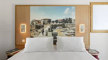 2 kamar tidur, seprai premium, brankas, dan tirai kedap cahaya