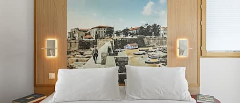 2 bedrooms, premium bedding, in-room safe, blackout drapes