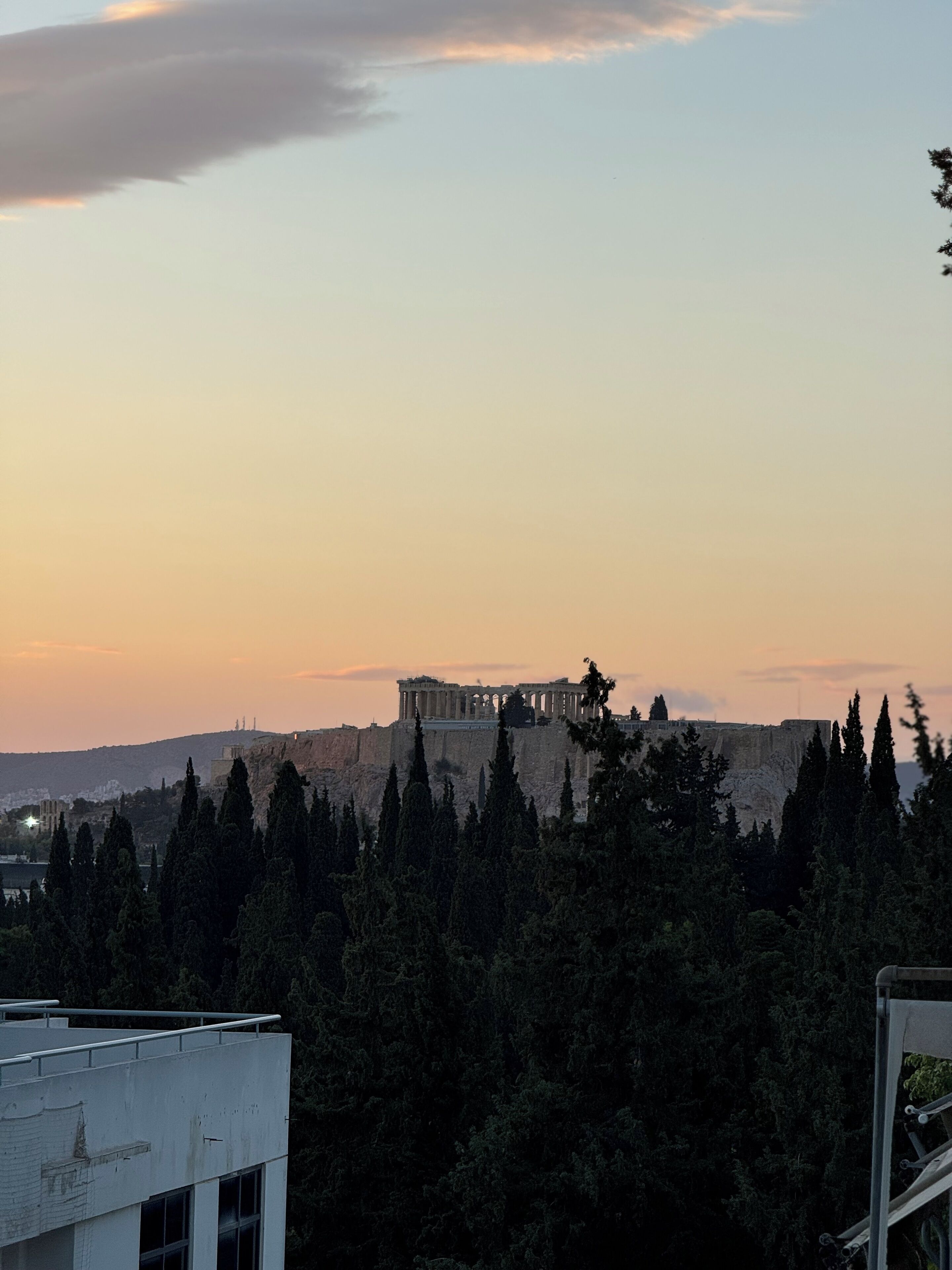 Vue de l’Acropole à Athènes, en Grèce, avec le temple du Parthénon bien visible.