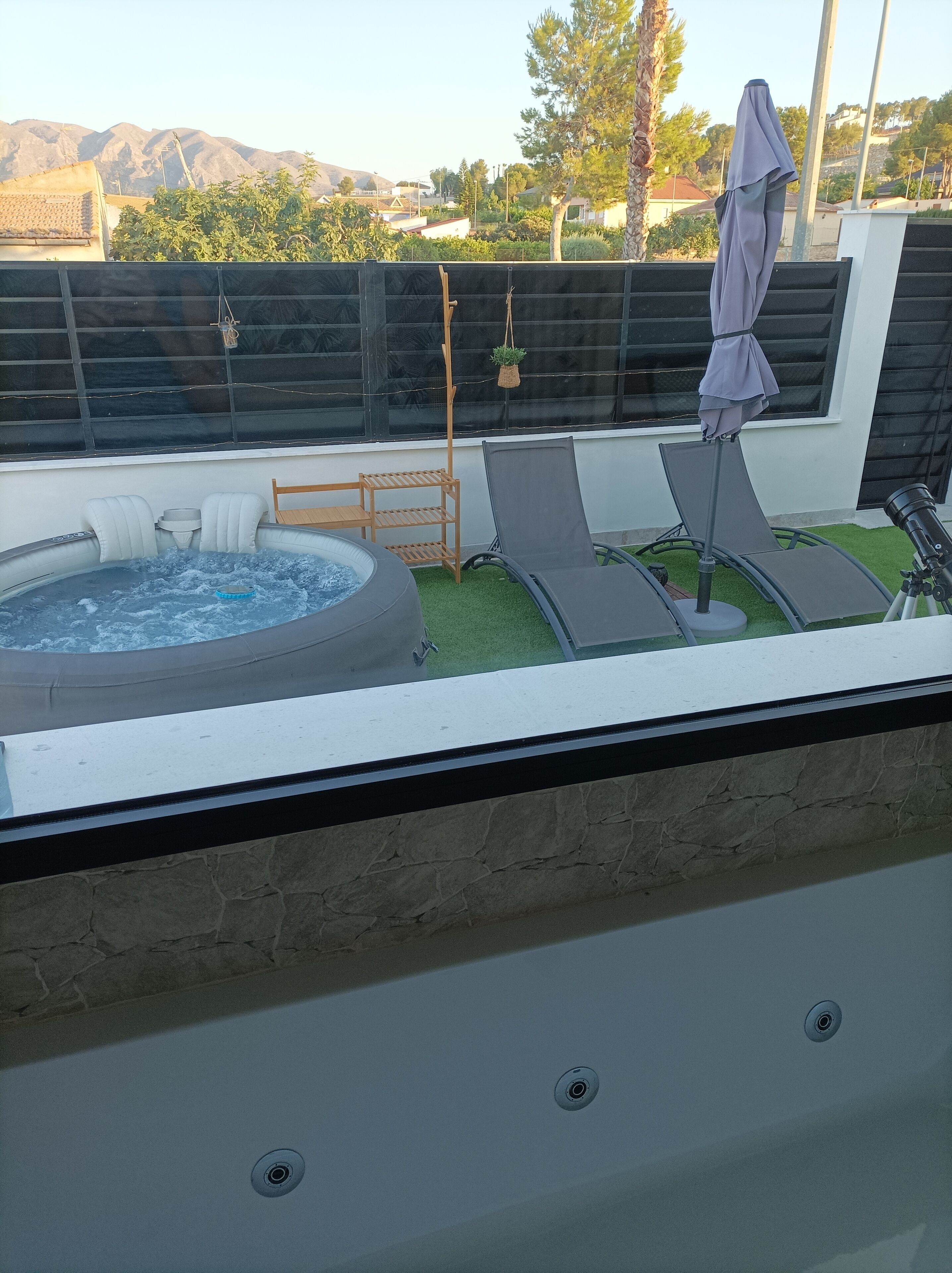 Outdoor spa tub