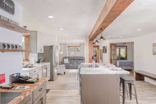 Waterfront Multi-Family Retreat w/ Pontoon & Firepit