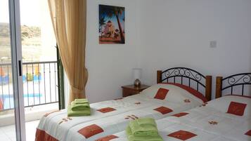 2 bedrooms, iron/ironing board, WiFi, bed sheets