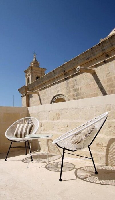 The King George Village Boutique Living