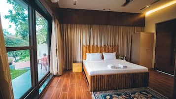 Luxury Room, Sea View | Meja, Wi-fi percuma