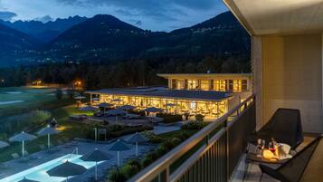 Junior Suite, Golf View | 1 bedroom, Frette Italian sheets, premium bedding, pillowtop beds