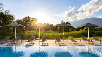Indoor pool, seasonal outdoor pool