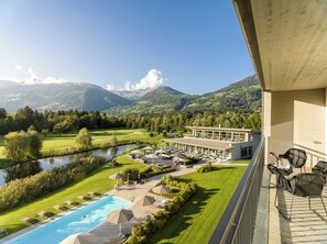 View from room - Dolomitengolf Suites (Lavant)