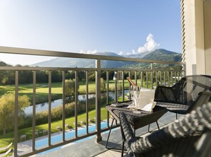 Frette Italian sheets, premium bedding, pillow-top beds, minibar - Dolomitengolf Suites (Lavant)