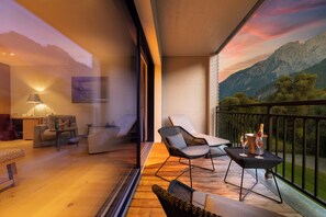 Junior Suite, Garden Area | Frette Italian sheets, premium bedding, pillowtop beds, minibar