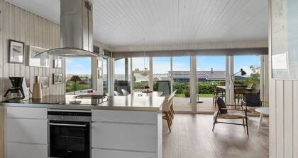 "Dorathea" - 360m from the sea by Interhome