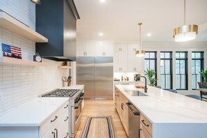 Fridge, microwave, oven, stovetop - Russell St Retreat: Luxe Home w/ HotTub (Nashville)