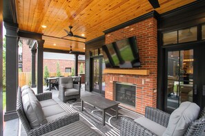 Terrace/patio - Russell St Retreat: Luxe Home w/ HotTub (Nashville)