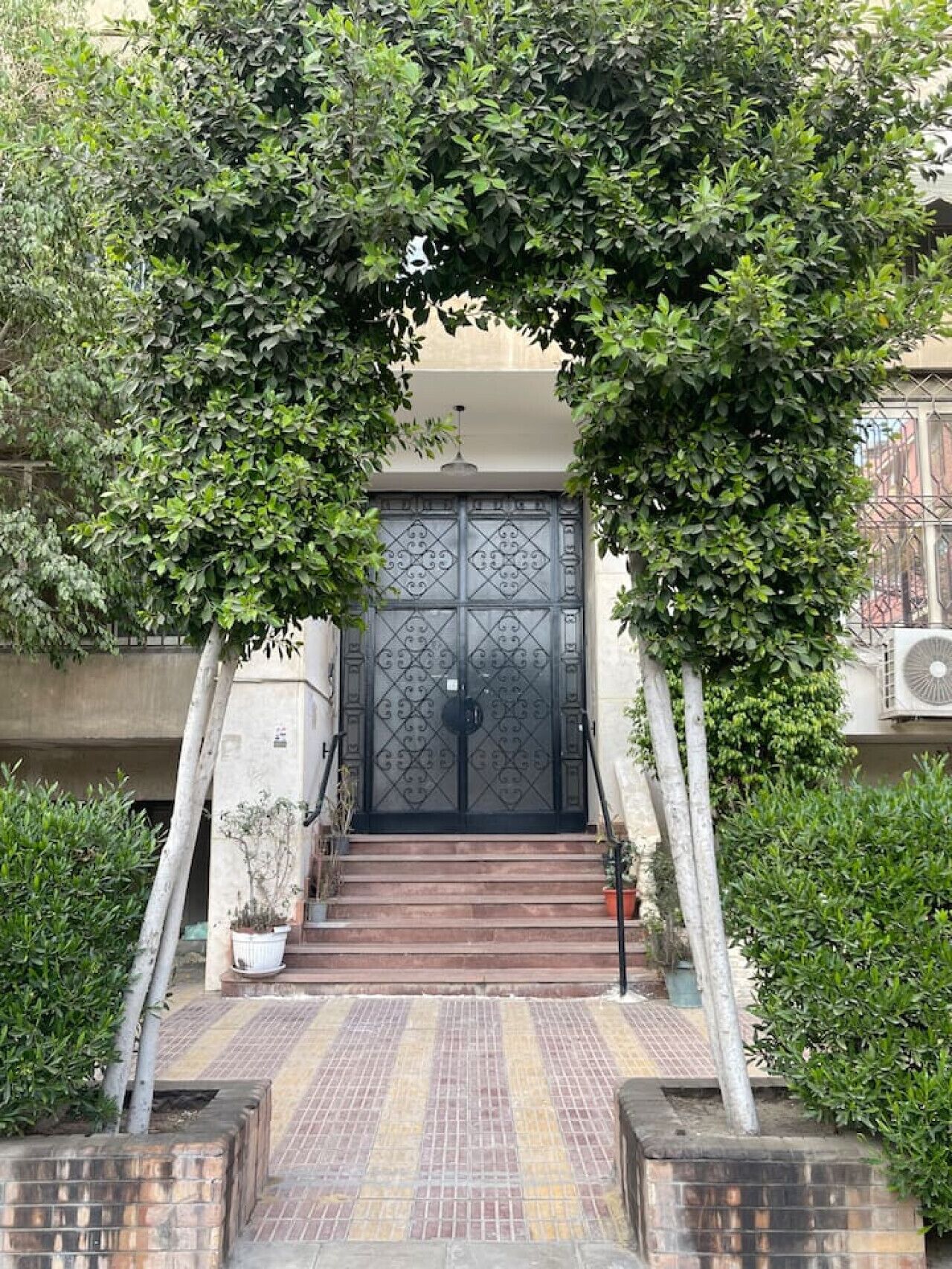 تفاصيل الفندق من الخارج