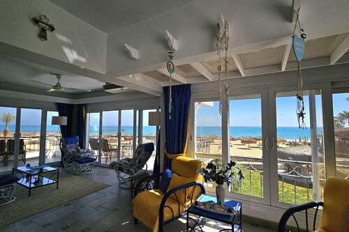 6 beds/Beachfront Redsea Chalet Gorgeous View