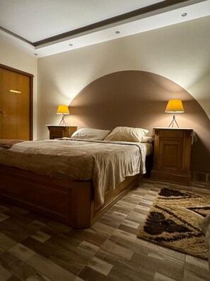 Iron/ironing board, WiFi