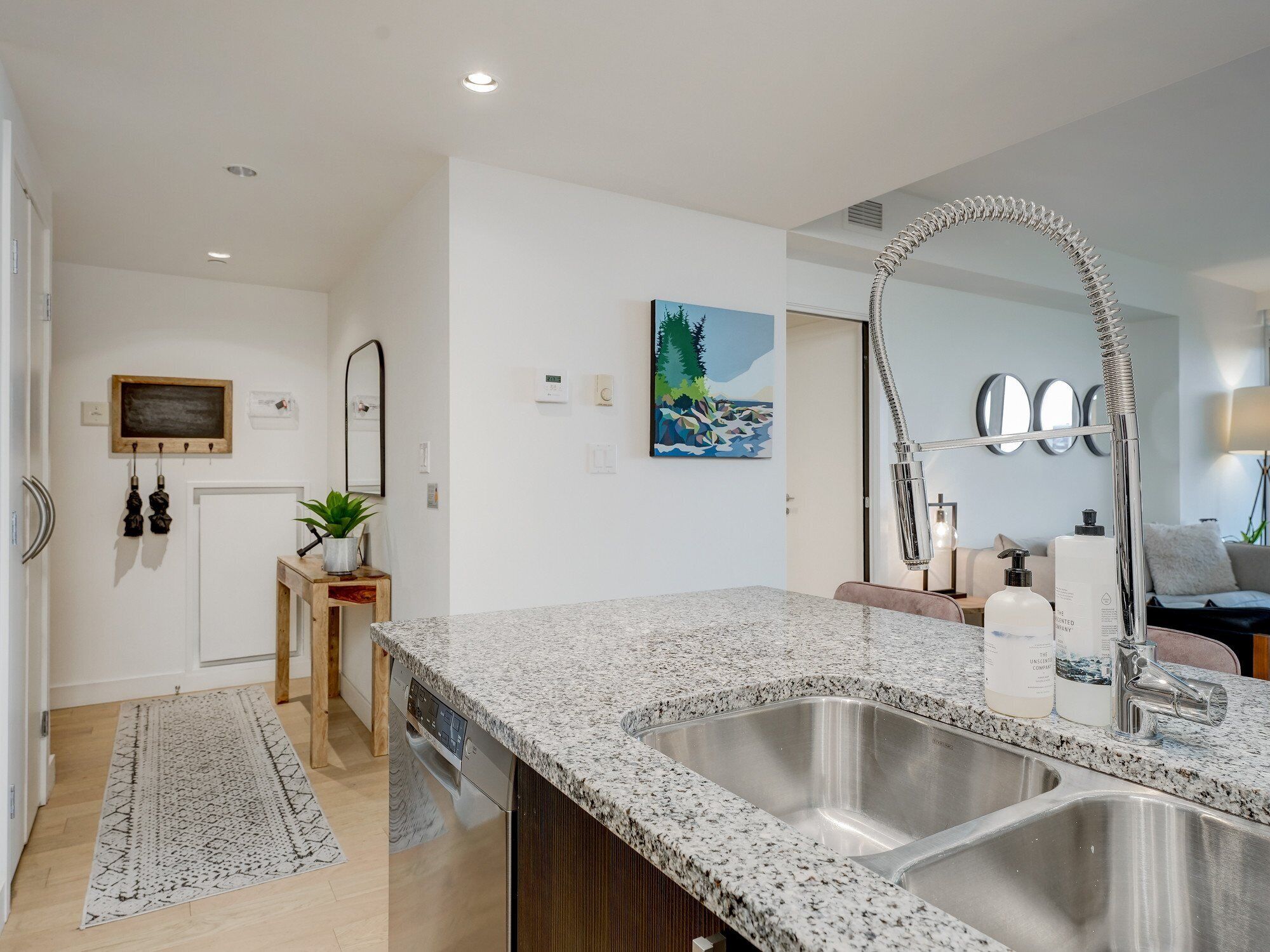 Empress Shores - Your Stylish Home Away From Home In Downtown Victoria By Victoria Prime! - Victoria, Canadà
