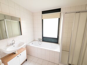 House | Bathroom
