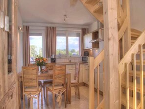 Apartment | Tempat makan