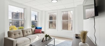 East 636I Cozy & Comfy I Downtown I Gym