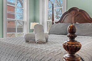 2 bedrooms, iron/ironing board, WiFi, bed sheets