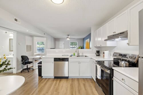 CB 3504-103 Fayetteville Oasis I Modern, Comfy