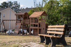 Property grounds - CB 3508-301  Fayetteville Oasis I Modern, Comfy (Fayetteville)