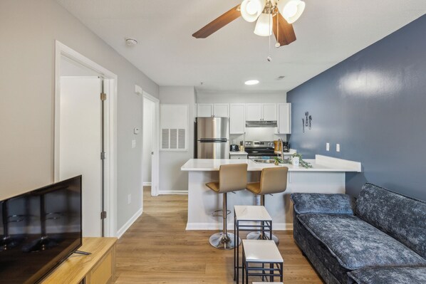 スマートテレビ、書斎 / ワークスペース