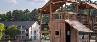 Chick Retreat With Fayetteville Charm (cb)
