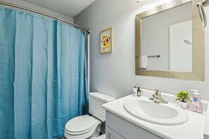 Hårføner og håndklær