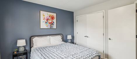 2 bedrooms, iron/ironing board, travel cot, free WiFi