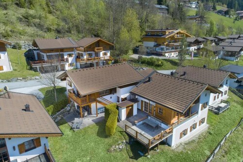 Elegant Alpine Chalet for 10 Guests