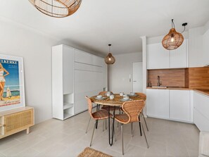 Living room - Studio Located on the 3nd Floor (Middelkerke)