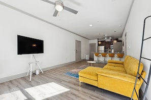 Smart TV, offices