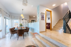 House | Dining - Faro's Villa Las Arenas - San Jose (Nijar)