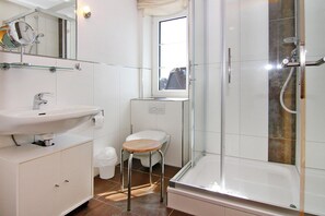 Apartemen | Kamar mandi