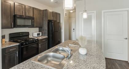 C Creek 9206I New Construction 1Bd Apt I Gated
