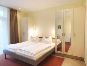 Apartment | 1 bedroom, individually furnished, bed sheets - Elegant Eingerichtete Ferienwohnung (Mirow)