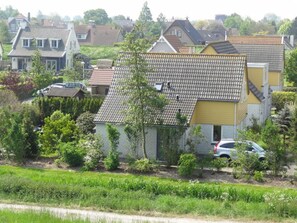 House | Exterior - Holiday Home in Zeeland With Garden Terrace (Wemeldinge)