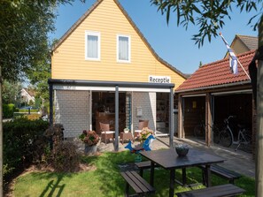 House | Dining - Holiday Home in Zeeland With Garden Terrace (Wemeldinge)