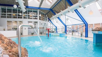 Apartment | Pool | Indoor pool, outdoor pool