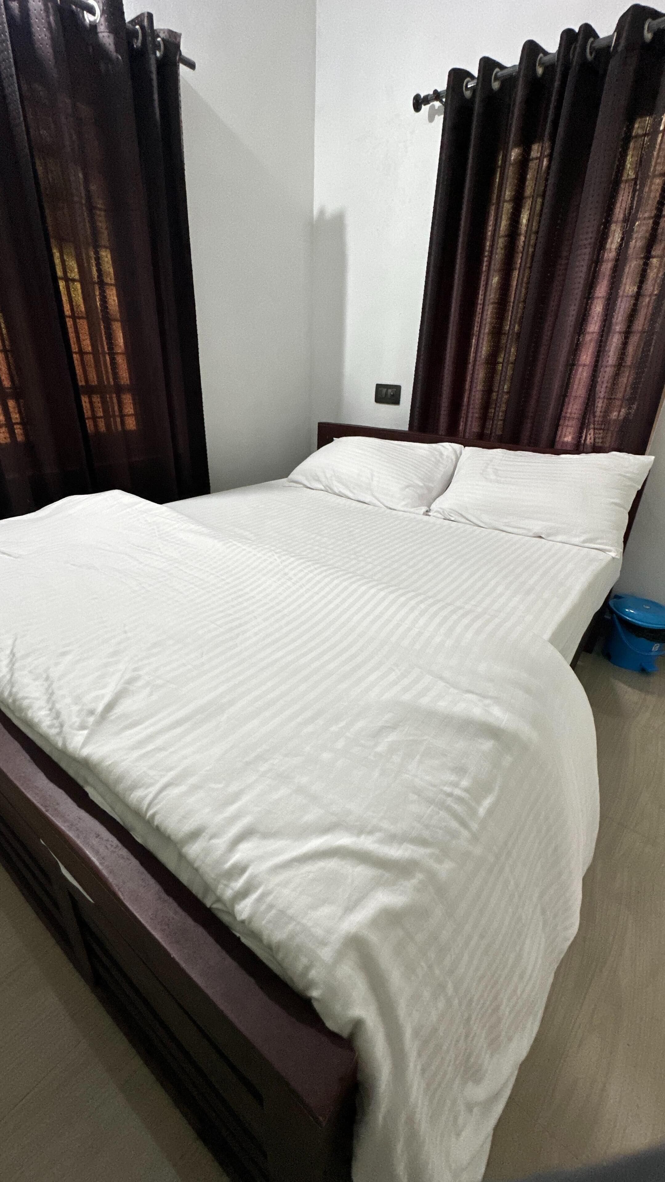 3 bedrooms, WiFi, bed sheets