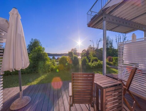 Apartment | Balcony - Elegant Eingerichtete Ferienwohnung (Mirow)