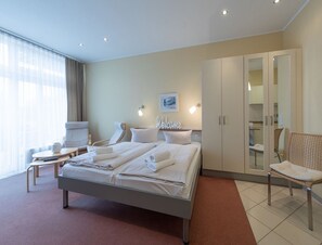 1 bedroom, individually furnished, bed sheets - Elegant Eingerichtete Ferienwohnung (Mirow)