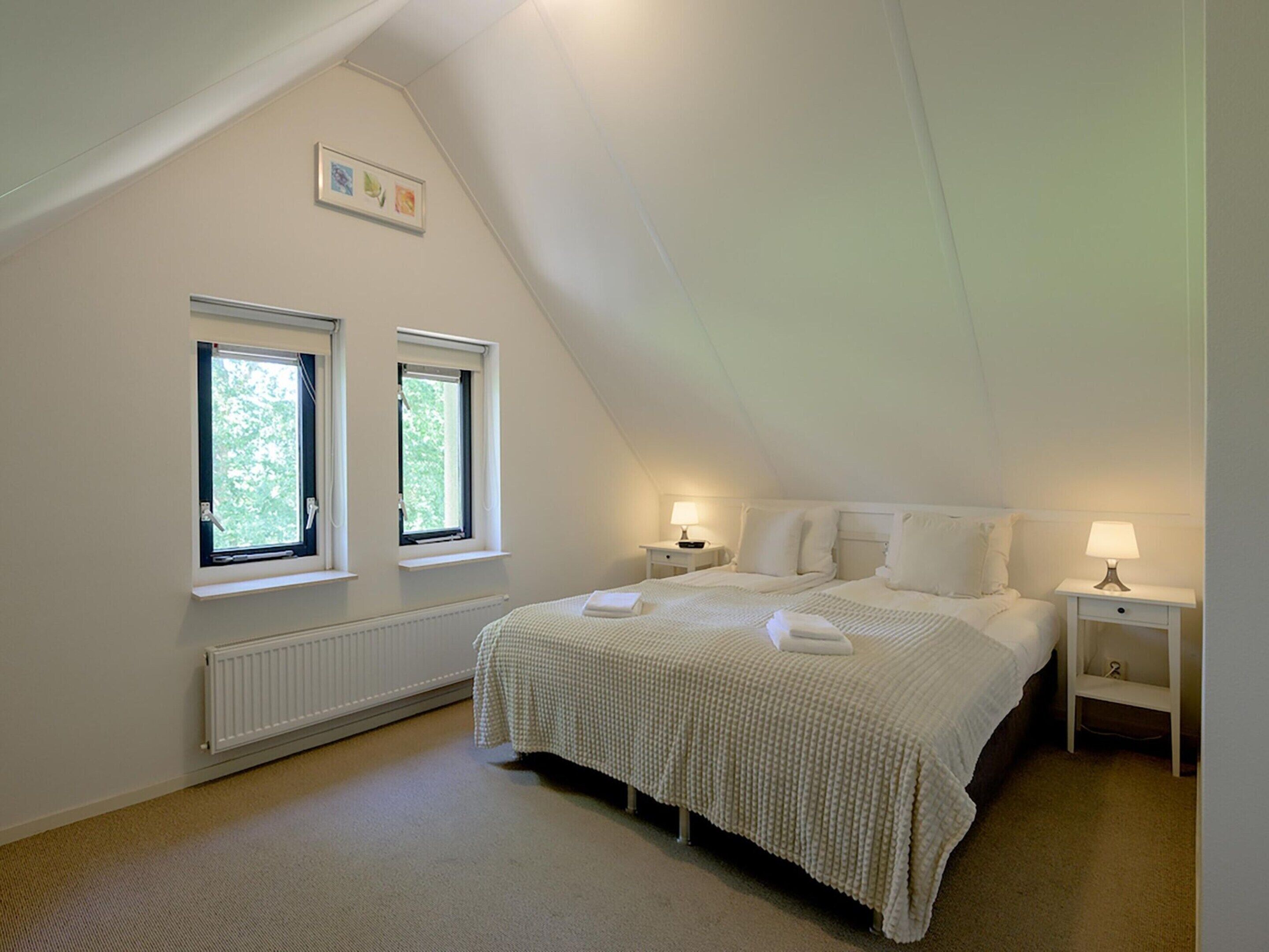 3 bedrooms, individually furnished, bed sheets